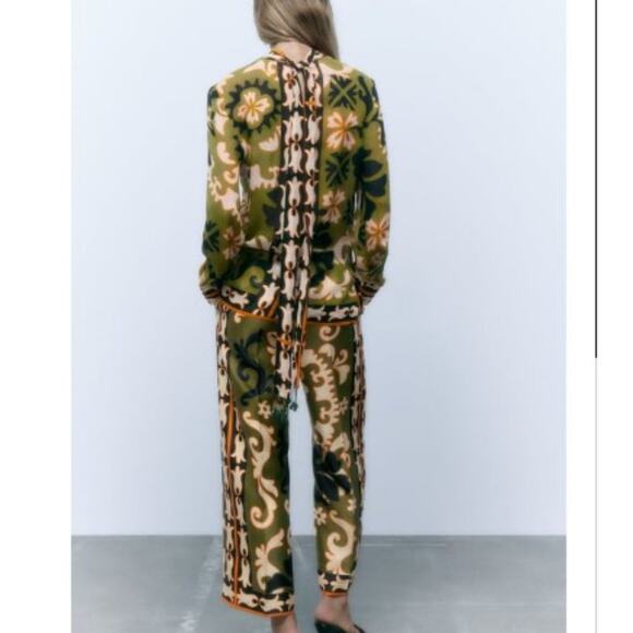 Zara Olive Green Printed Long Sleeve Top Neck Tie with Beading Size Small - Picture 2 of 12